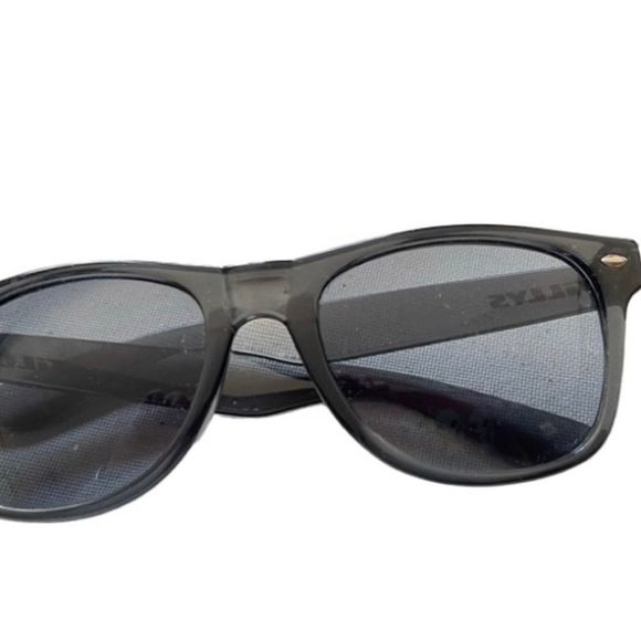 UVA & UVB Protection - Classic Sunglasses by: Tilly’s - Picture 5 of 11